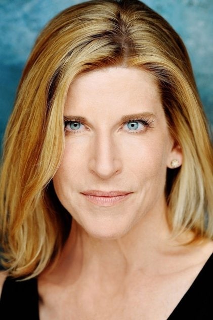 Photo of artist Christine Dunford