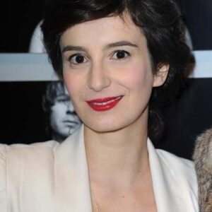 Photo of artist Amandine Dewasmes