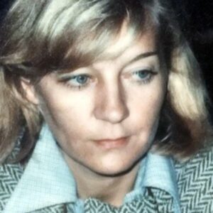 Photo of artist Élisabeth Rappeneau