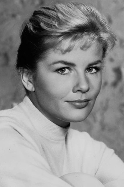 Photo of artist Sabine Bethmann
