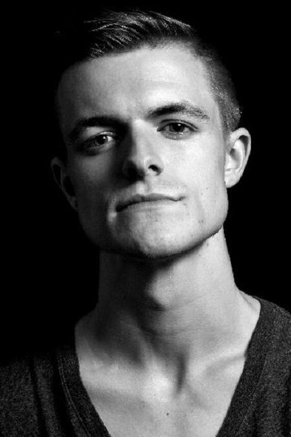 Photo of artist Tristan de Beer