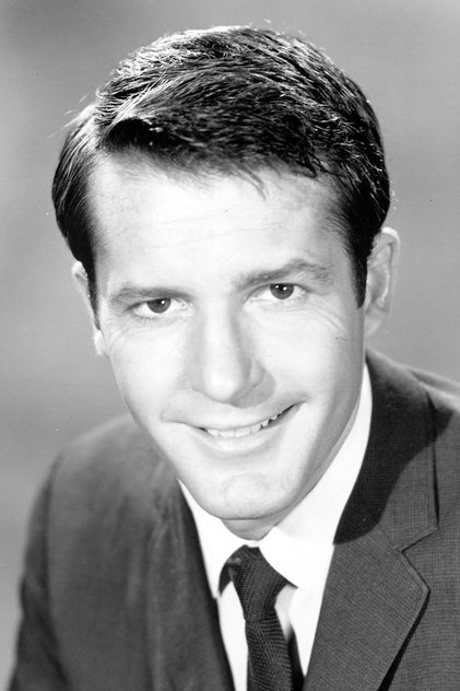 Photo of artist Don Galloway