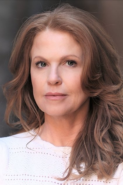 Photo of artist Suzanne R. Neff