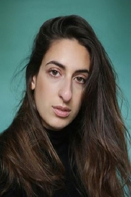 Photo of artist Salomé Partouche