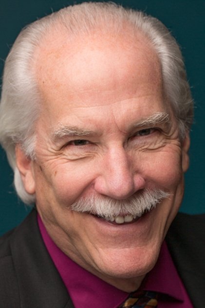 Photo of artist Curt Hanson