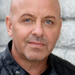 Photo of artist Ron Thomas