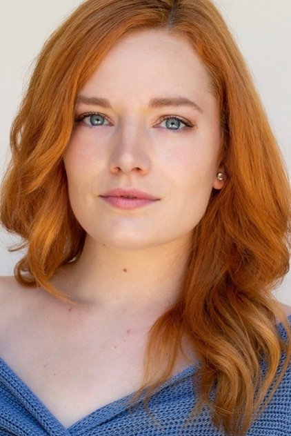 Photo of artist Cassandra Ballard