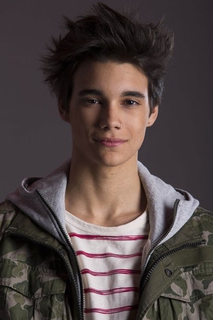 Photo of artist Diogo Nobre