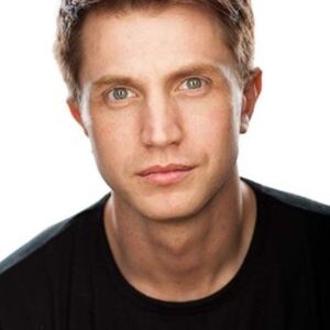 Photo of artist Kris Mochrie