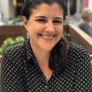 Photo of artist Jennifer Brooks