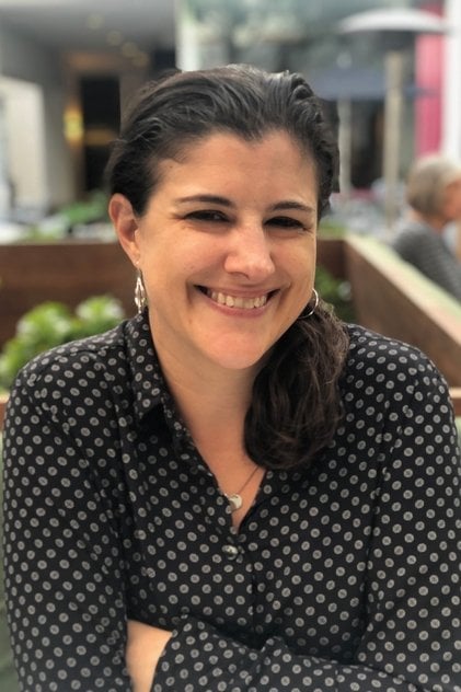 Photo of artist Jennifer Brooks