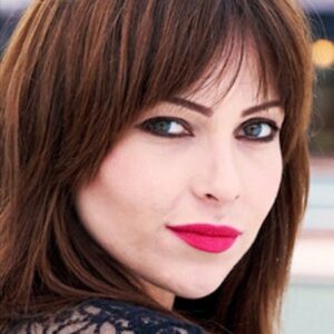 Photo of artist Naomie Winograd