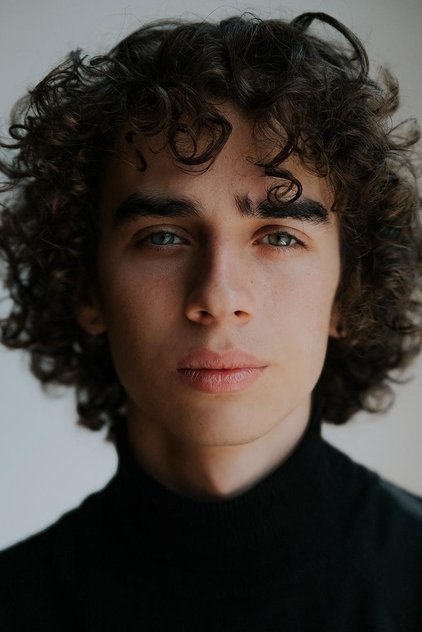 Photo of artist Afonso Laginha