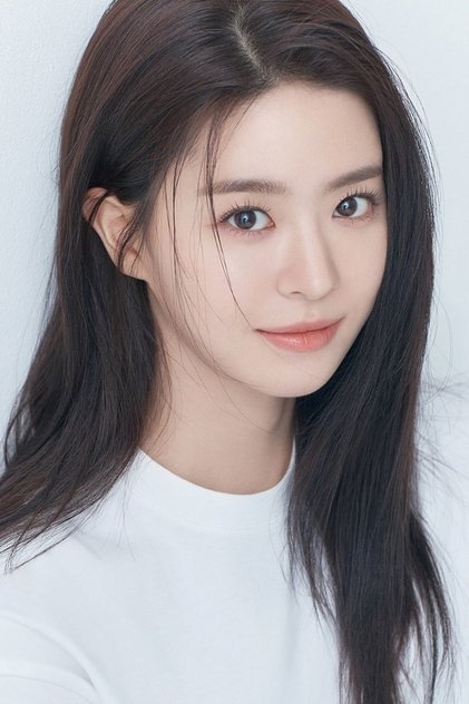 Photo of artist Jeon So-young