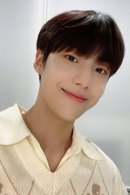 Photo of artist Lee Eun-sang