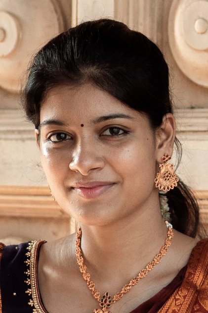 Photo of artist Monisha Blessy