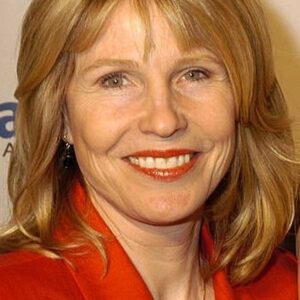 Photo of artist Donna Hanover