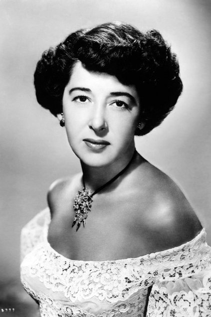 Photo of artist Helen Rose