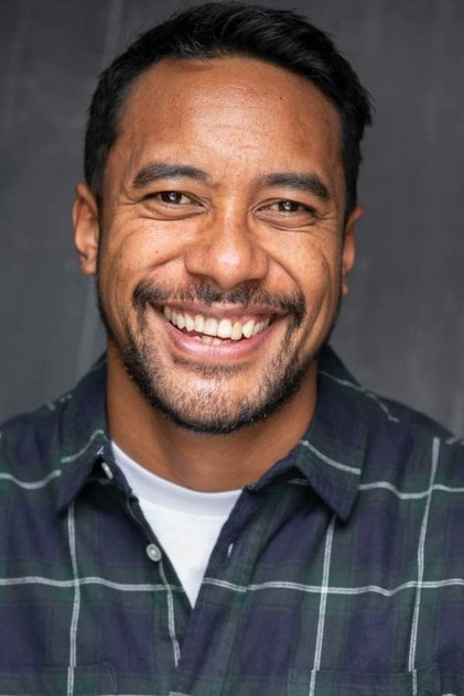 Photo of artist Dominic Ona-Ariki