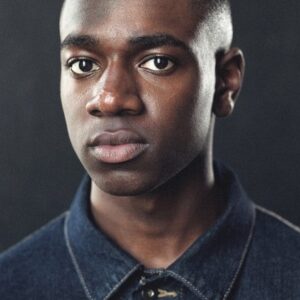 Photo of artist Brett Curtis