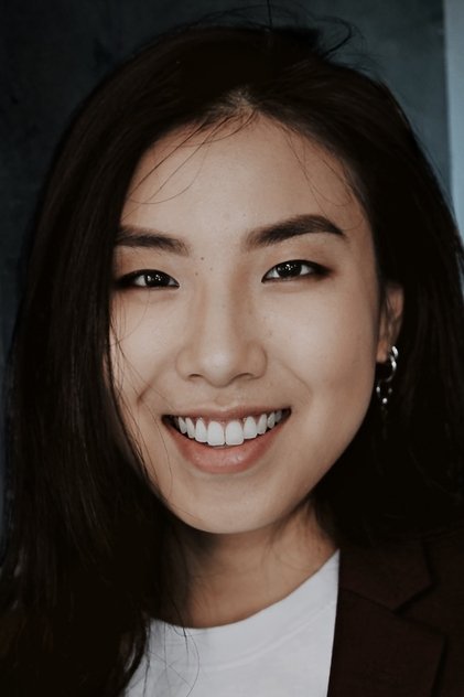 Photo of artist Kate Oh