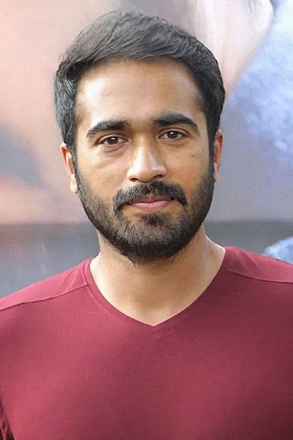 Photo of artist Thaman Kumar