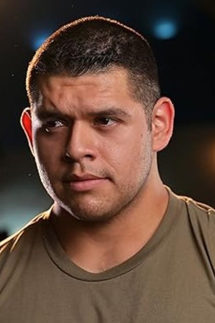 Photo of artist Chris Becerra