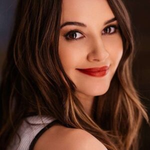 تصویر هنرمند Leyla Lydia Tuğutlu