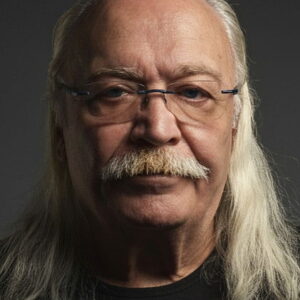 تصویر هنرمند Cahit Berkay