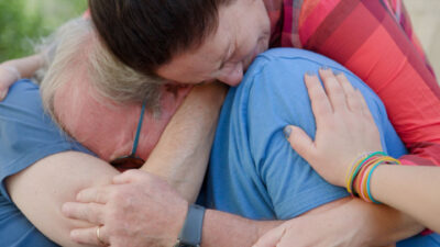 Teaser for Holding Liat